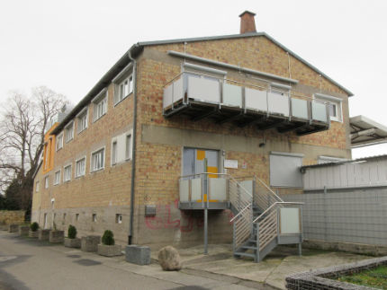 Die ehemalige Raiffeisenhalle in Alsheim, die zu einer Schreinerei umgebaut wurde. Mit einer Statik durch das Ingenieurbüro Hammann